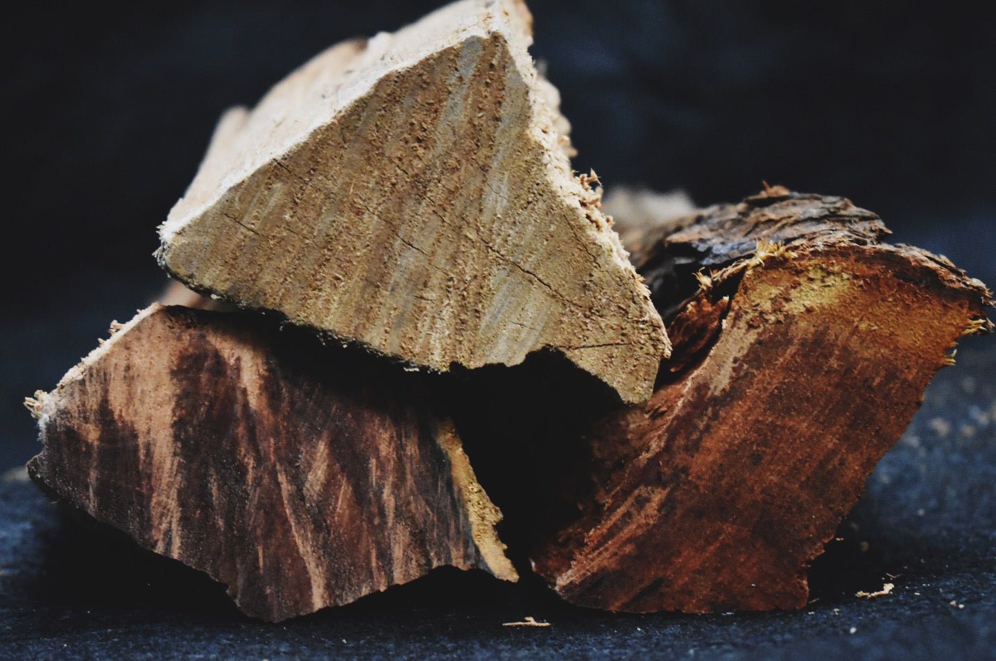 KIAWE FIREWOOD CHUNKS SMALL BOX - FIREWOOD HAWAII
