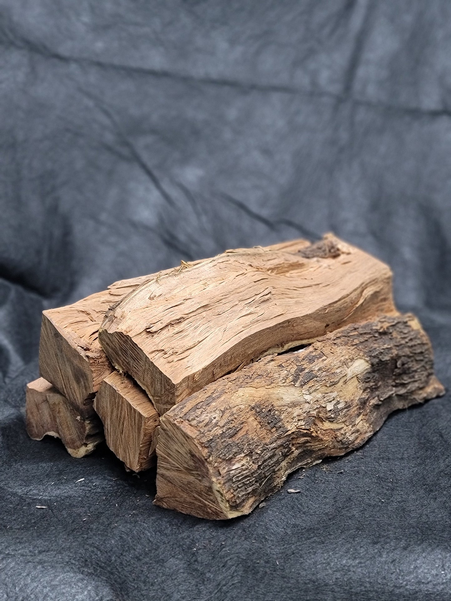 KIAWE SPLIT FIREWOOD LARGE BOX - FIREWOOD HAWAII