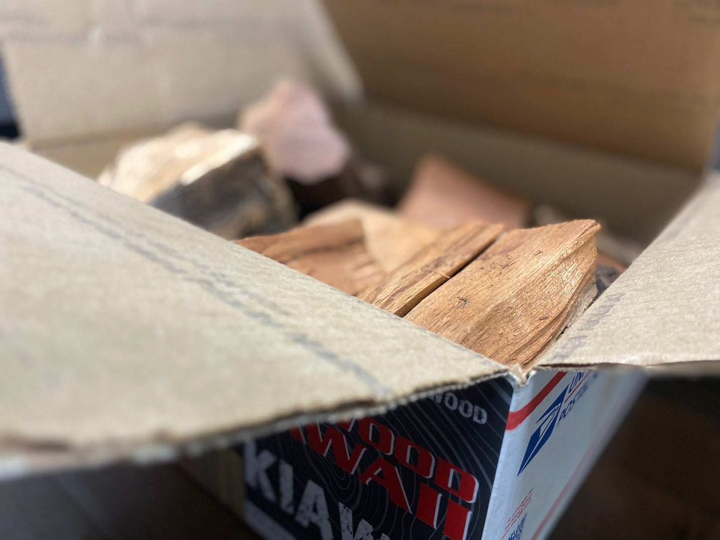 KIAWE FIREWOOD CHUNKS MEDIUM BOX - FIREWOOD HAWAII