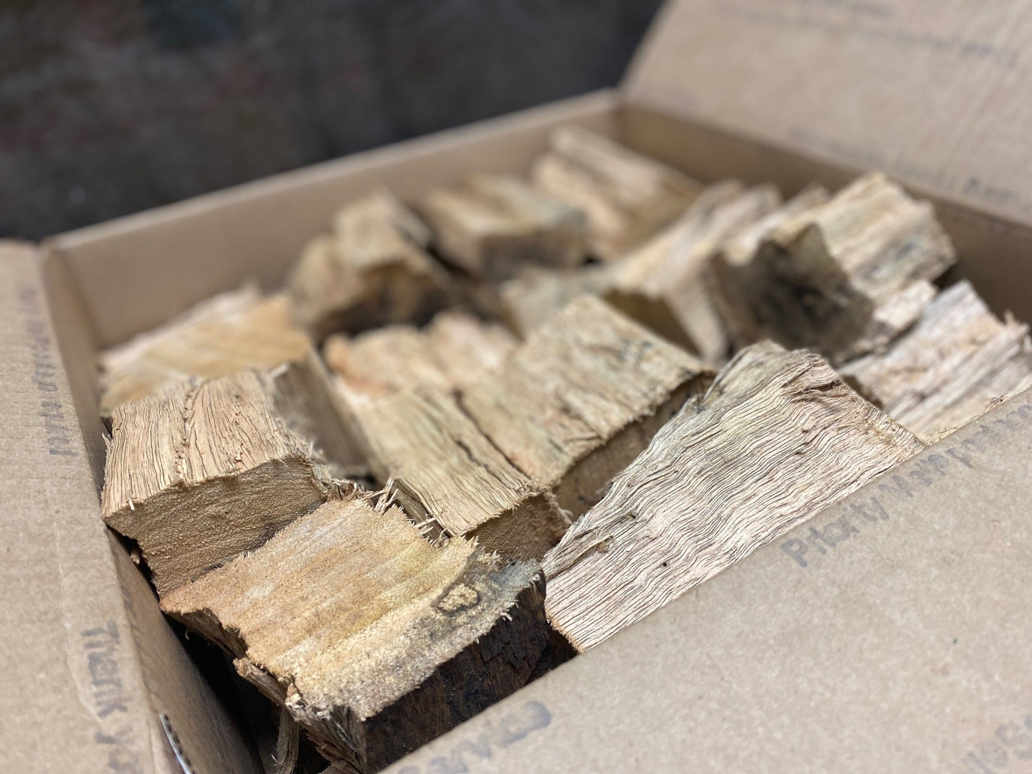 MANGO FIREWOOD CHUNKS LARGE BOX - FIREWOOD HAWAII